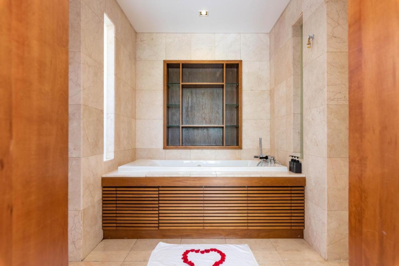 Emblem Sea 2 Bedroom Villas Дананг Екстериор снимка